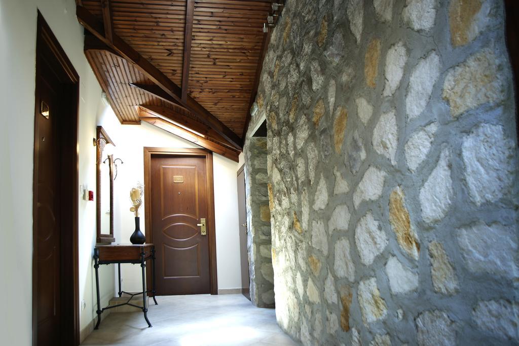 Hotel Nostos カストリア エクステリア 写真